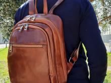 Waarom krijgt mijn volnerf leren tas donkere vlekken?