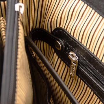 Aktetas van leer met smart systeem   alessandria 1