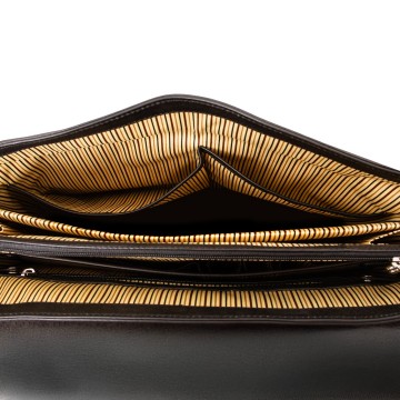 Aktetas van leer met smart systeem   alessandria intern4