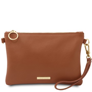Clutch van gehamerd zacht leer cognac