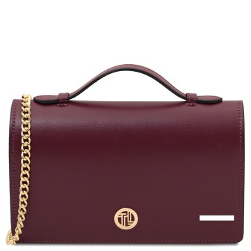 Clutch van glad leder met kettingriem   opera plek van de gravering