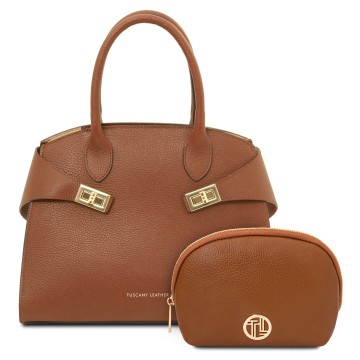 Handtas van leer   coccola en vera toilettas    cognac