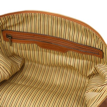 Italiaanse leren duffel bag met vak aan de achterkant   tl voyager   small intern1