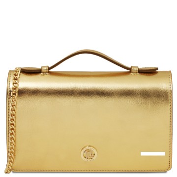 Mini schoudertasje van metallic leer en met kettingriem   opera plek van de gravering