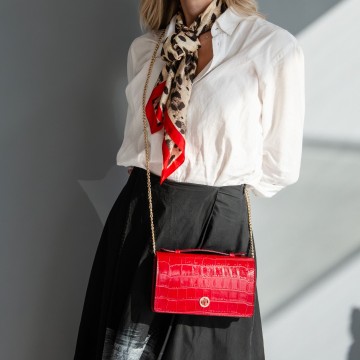 Opera croque  leren clutch met crocoprint en ketting 2