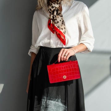 Opera croque  leren clutch met crocoprint en ketting 3