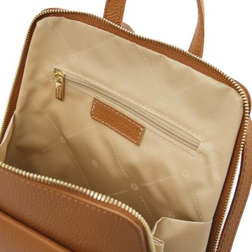 Rugtas voor dames van gehamerd leder intern1