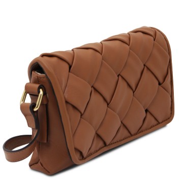 Schoudertas van leder met vlechtwerk   tarte zij