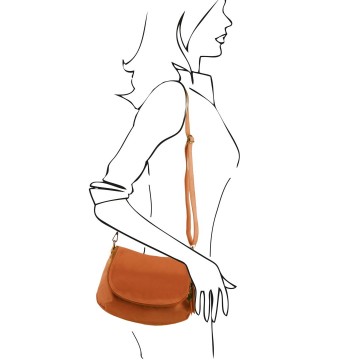 Soepele volnerf lederen schoudertas met kwastdetail   vrouw